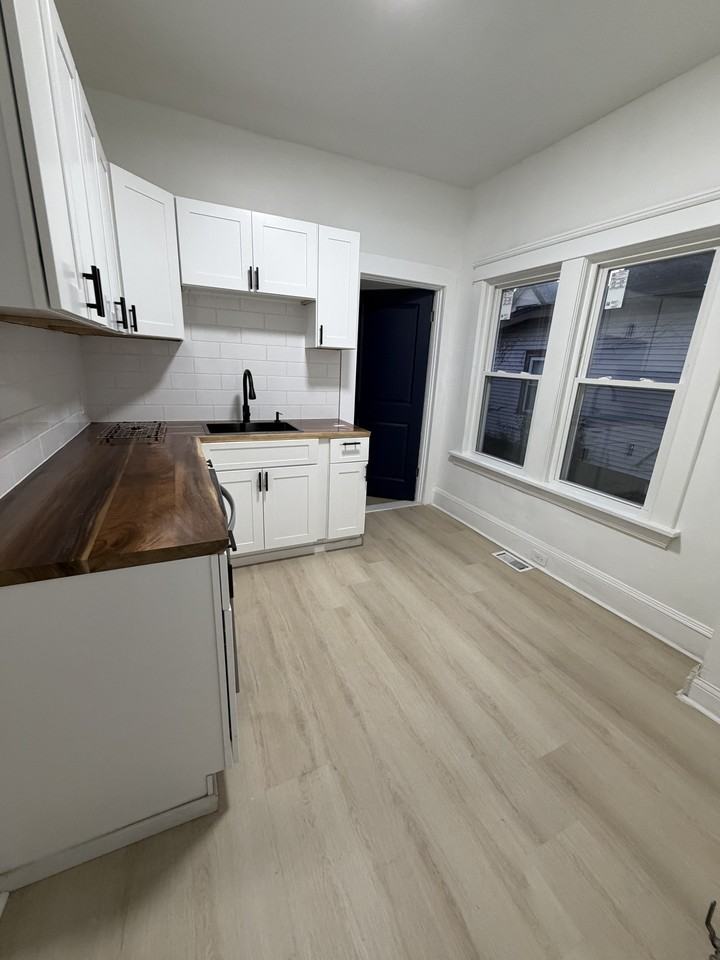 2016 Halstead Avenue - Front House - Photo 4 of 29
