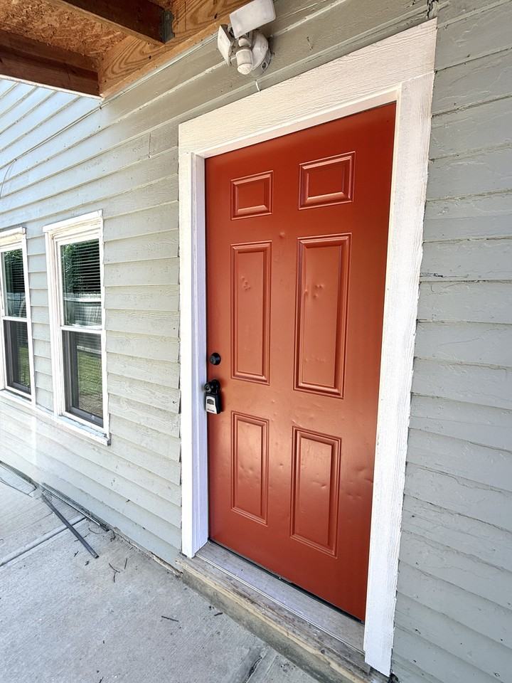 314 N Mechanic St #3 - Photo 2 of 11