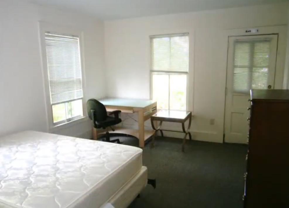 112 Highland Pl #2 - Photo 3 of 12