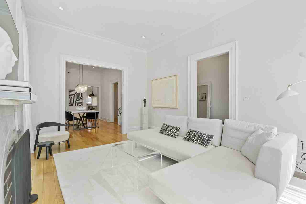 243 45th St #1 - Photo 4 of 26
