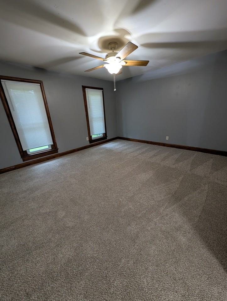 1268 Sw Western Ave #2B - Photo 3 of 12