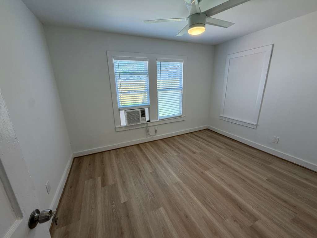 1109 Walton Street - Photo 2 of 7