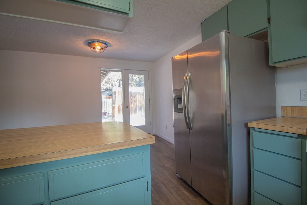 834 Se 5th St - Photo 5 of 21