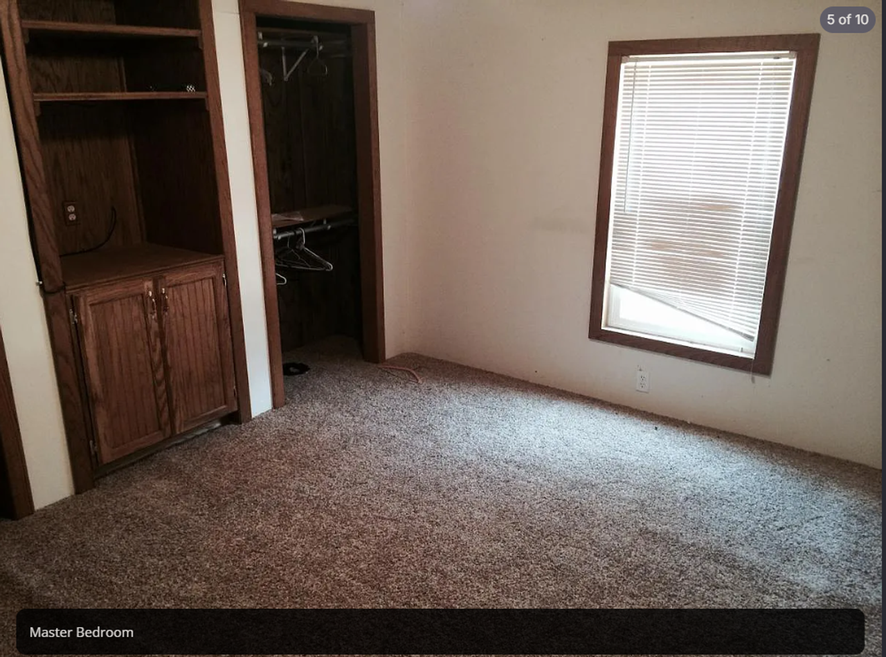 601 N Custer Ave - Photo 6 of 8