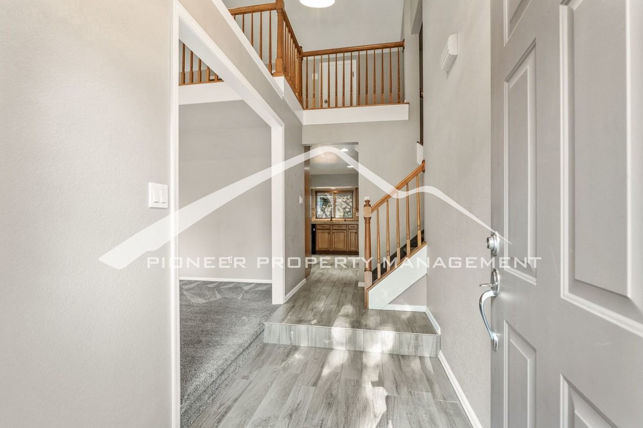 6525 White Falcon Ct - Photo 2 of 26