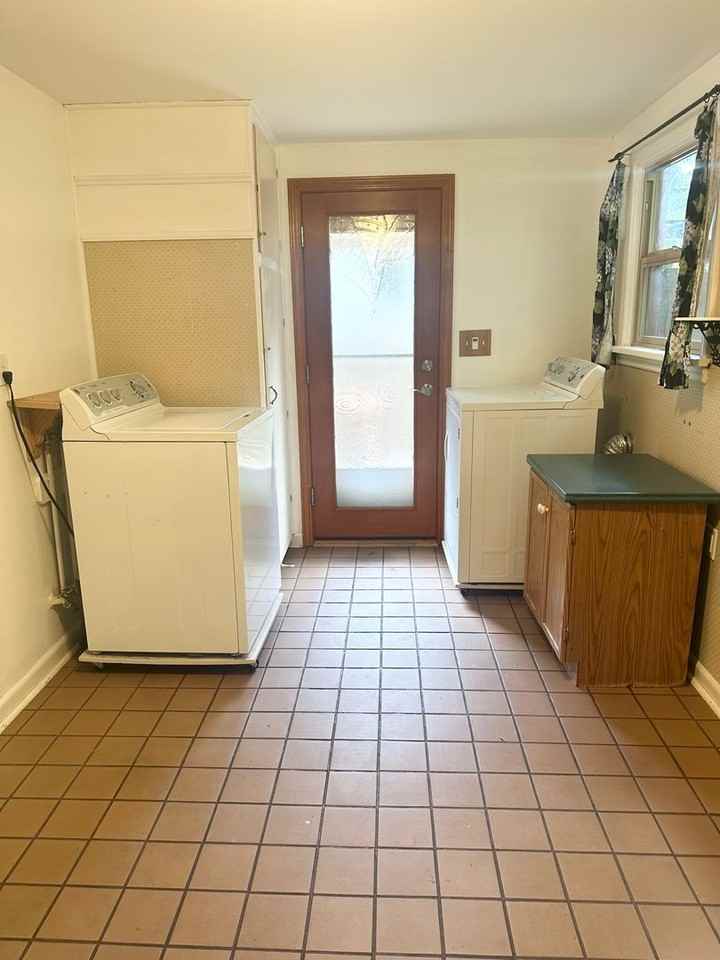 14041 Wallingford Ave N - Photo 7 of 20