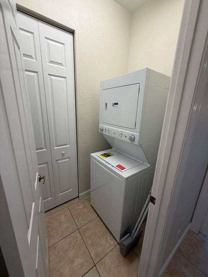 8079 Nw 127th Ln #2F - Photo 3 of 21