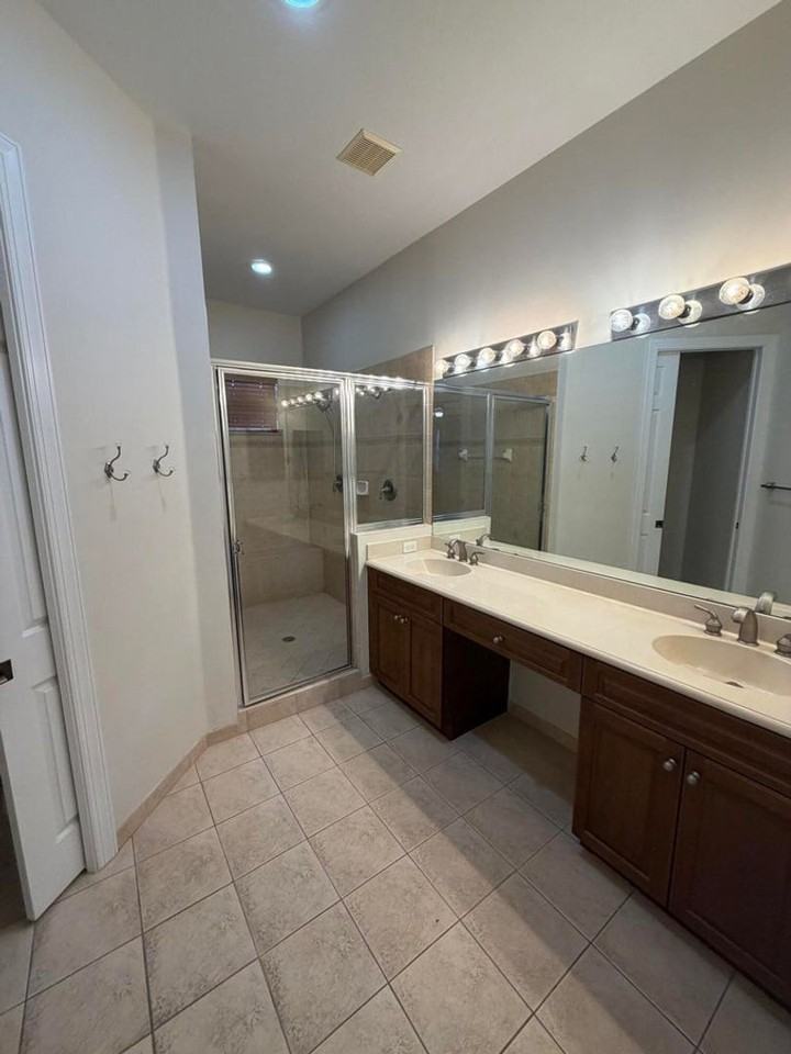 8079 Nw 127th Ln #2F - Photo 4 of 21