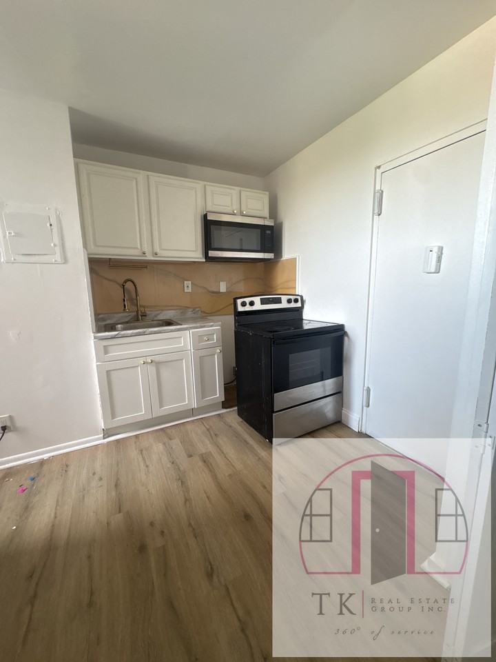 22 Gifford Avenue #54 - Photo 2 of 9
