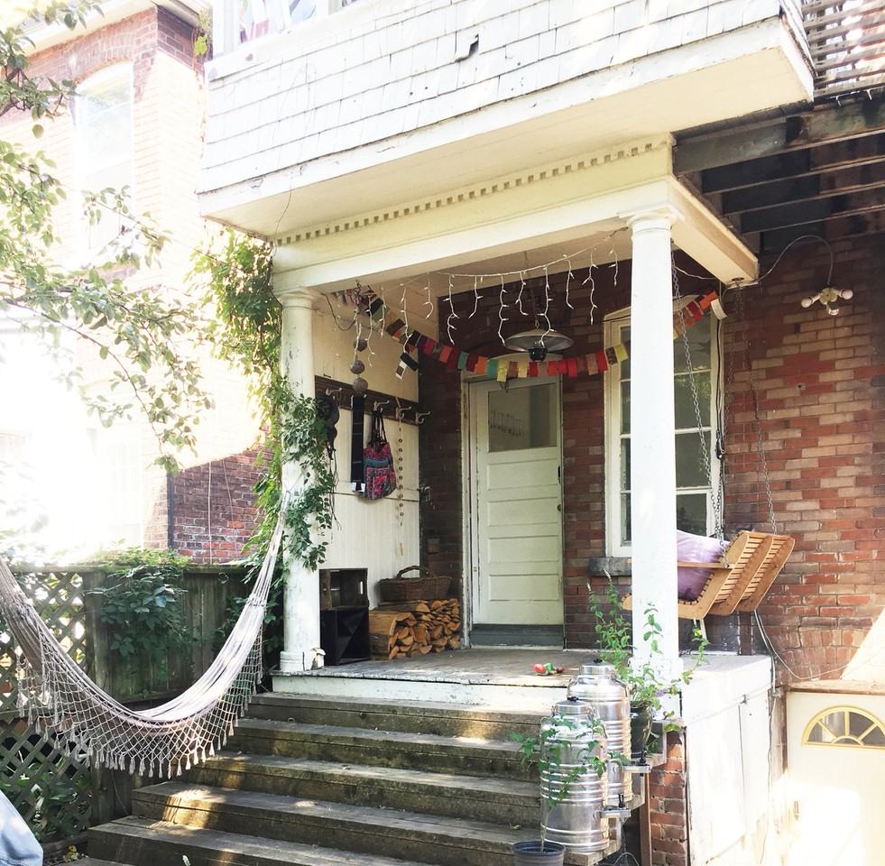 520 Brunswick Ave - Photo 2 of 5