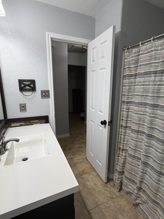 484 Cordova Ter - Photo 7 of 22