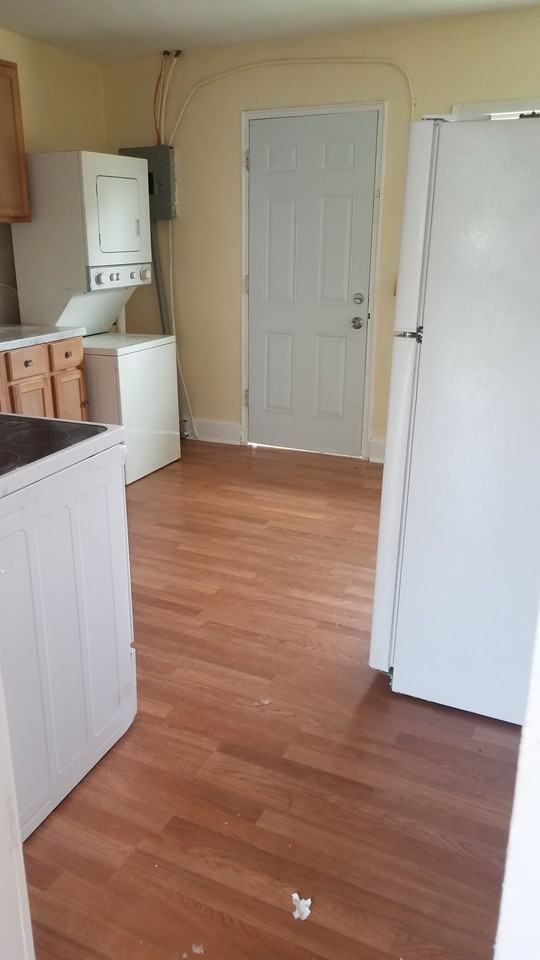 273 52nd Street Ensley #B - Photo 5 of 13