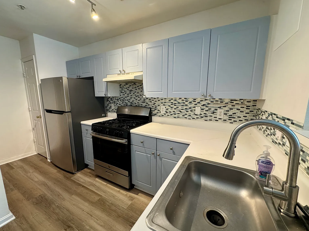 12765 Fair Briar Ln - Photo 3 of 24