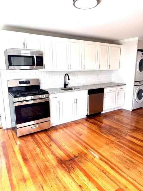 215 State St ##D - Photo 3 of 17