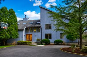 featured image of 23 Valley View Dr