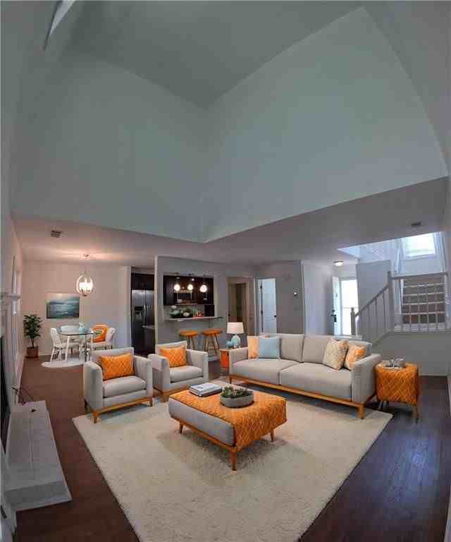 705 Bridge Ln Se - Photo 4 of 36