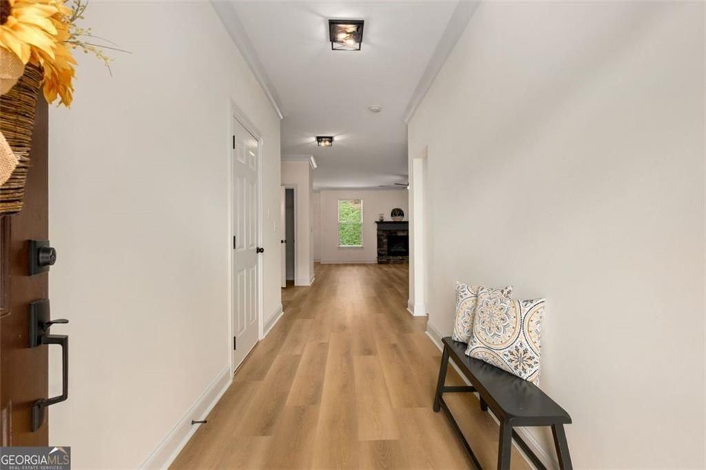 5115 Rialto Way - Photo 3 of 44