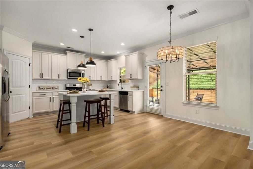 5115 Rialto Way - Photo 4 of 44