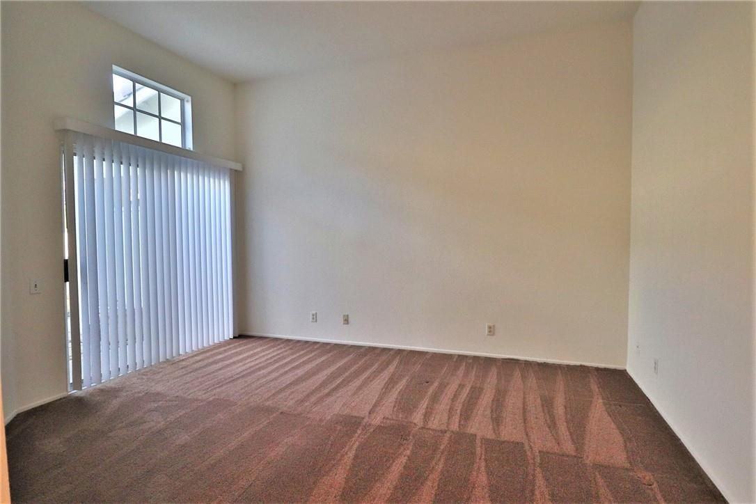 18976 Singingwood Cir - Photo 7 of 12
