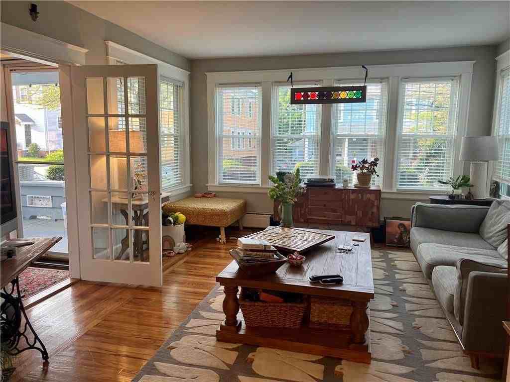 73 Overhill Rd