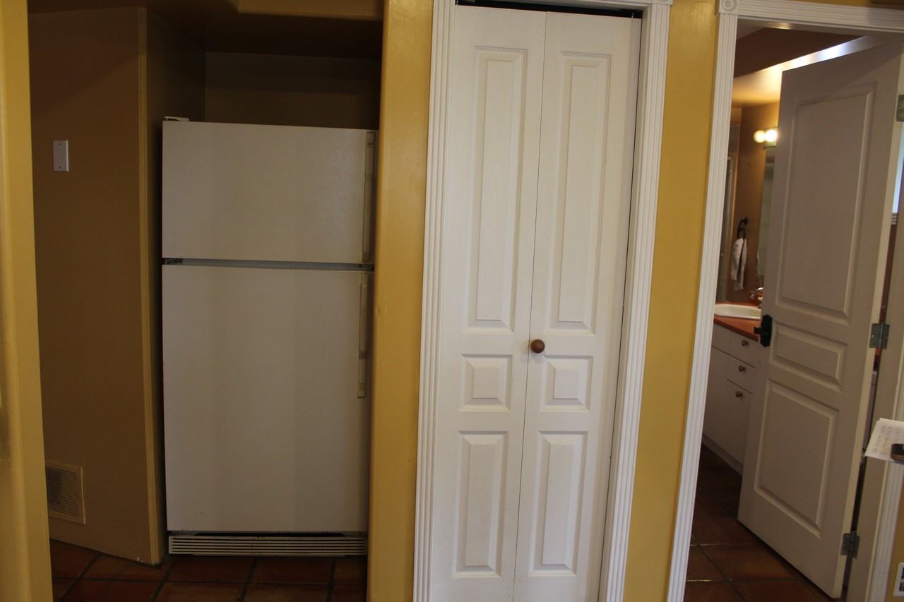 4792 Ridgelawn Drive - Photo 2 of 11
