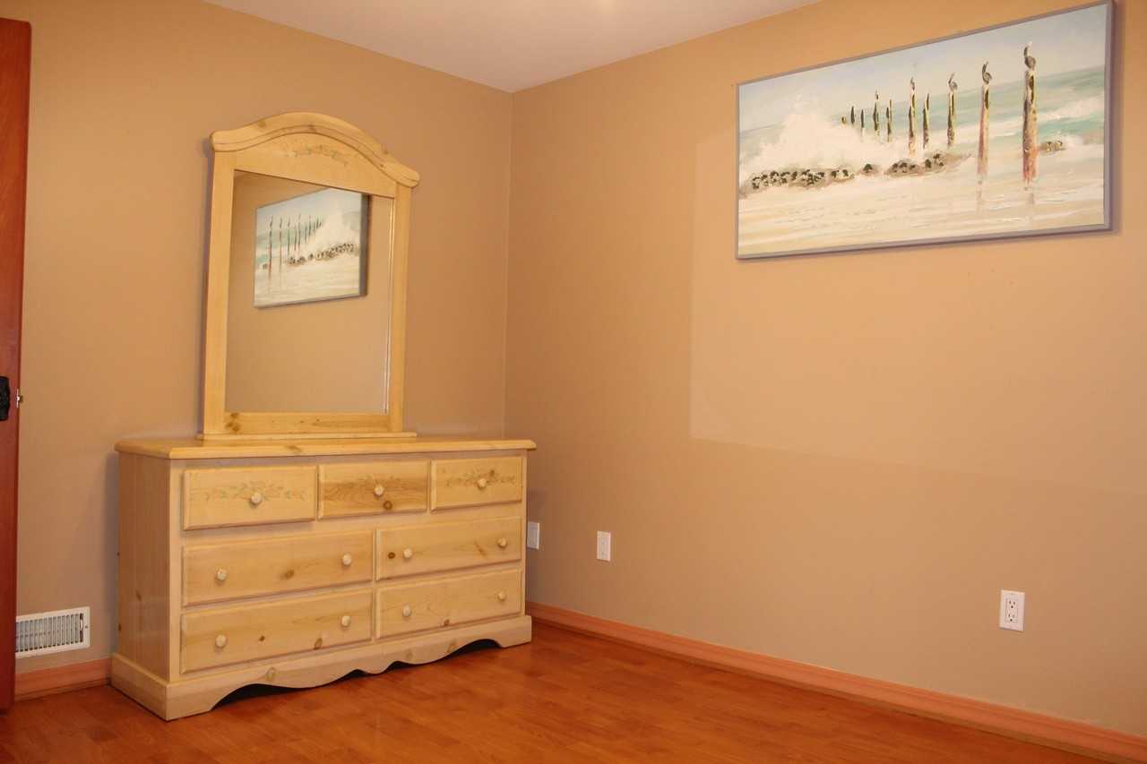 4792 Ridgelawn Drive - Photo 7 of 11