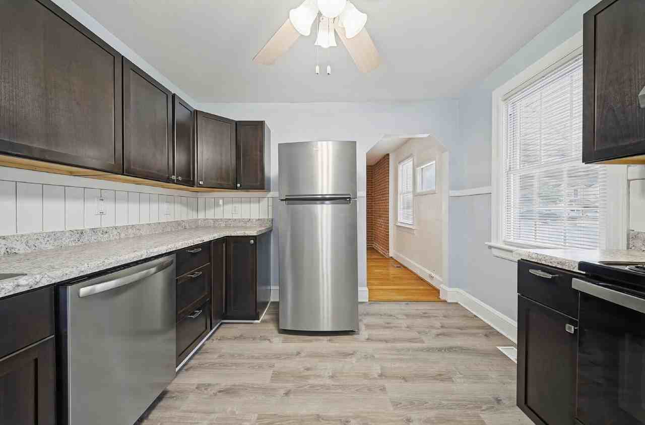 3702 Cape Henry Ave - Photo 4 of 24