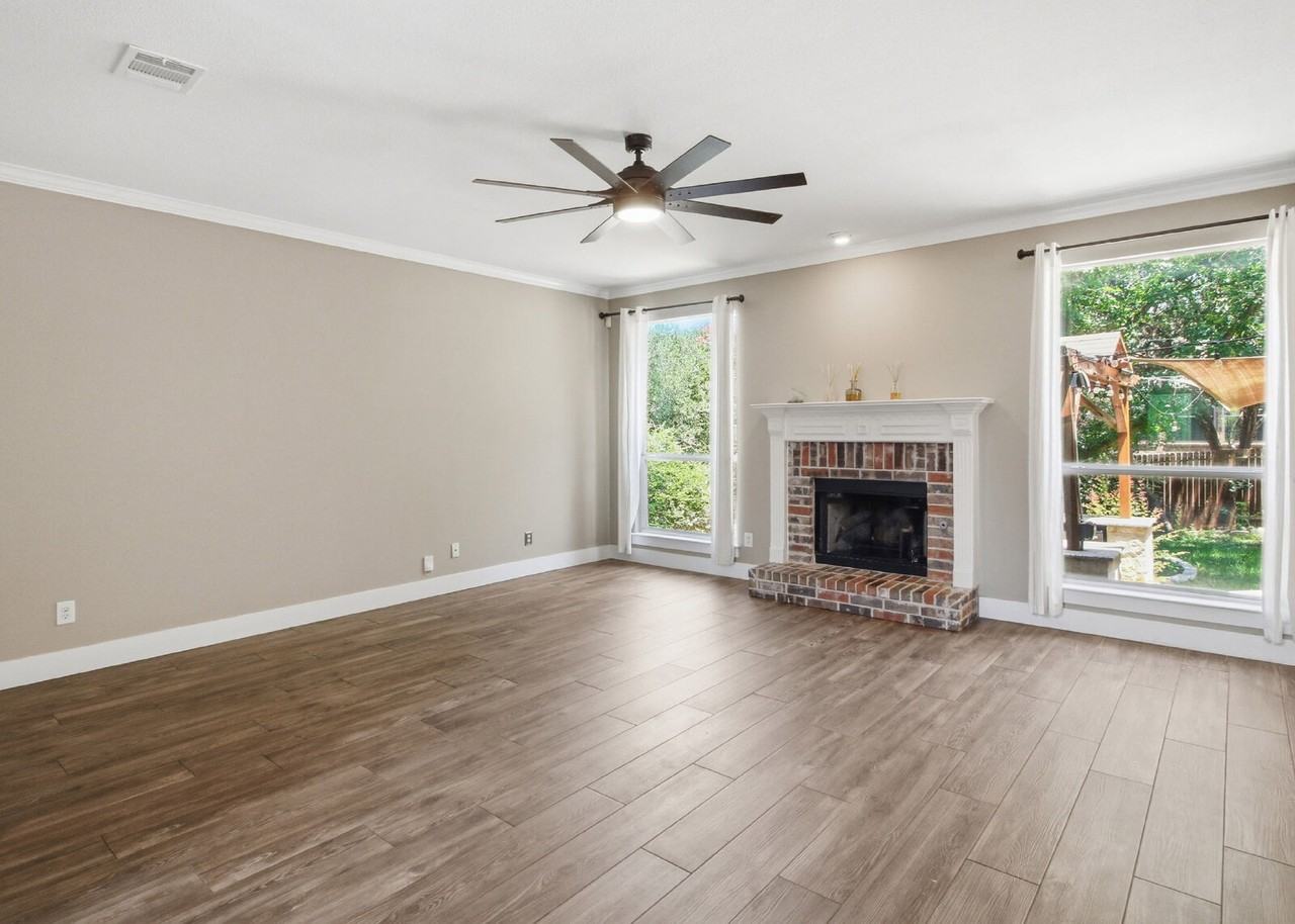 8603 Solano Dr - Photo 3 of 39