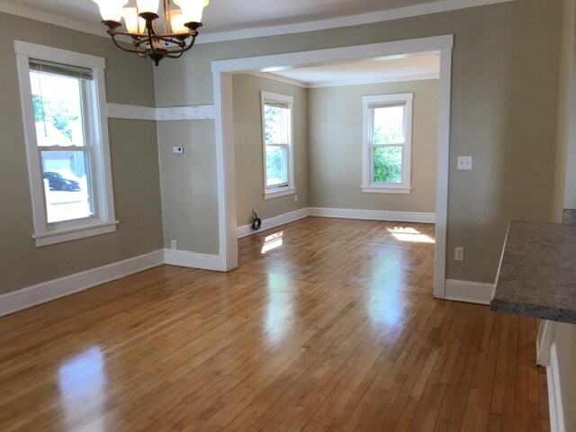 1216 Bellevue Ave - Photo 4 of 28