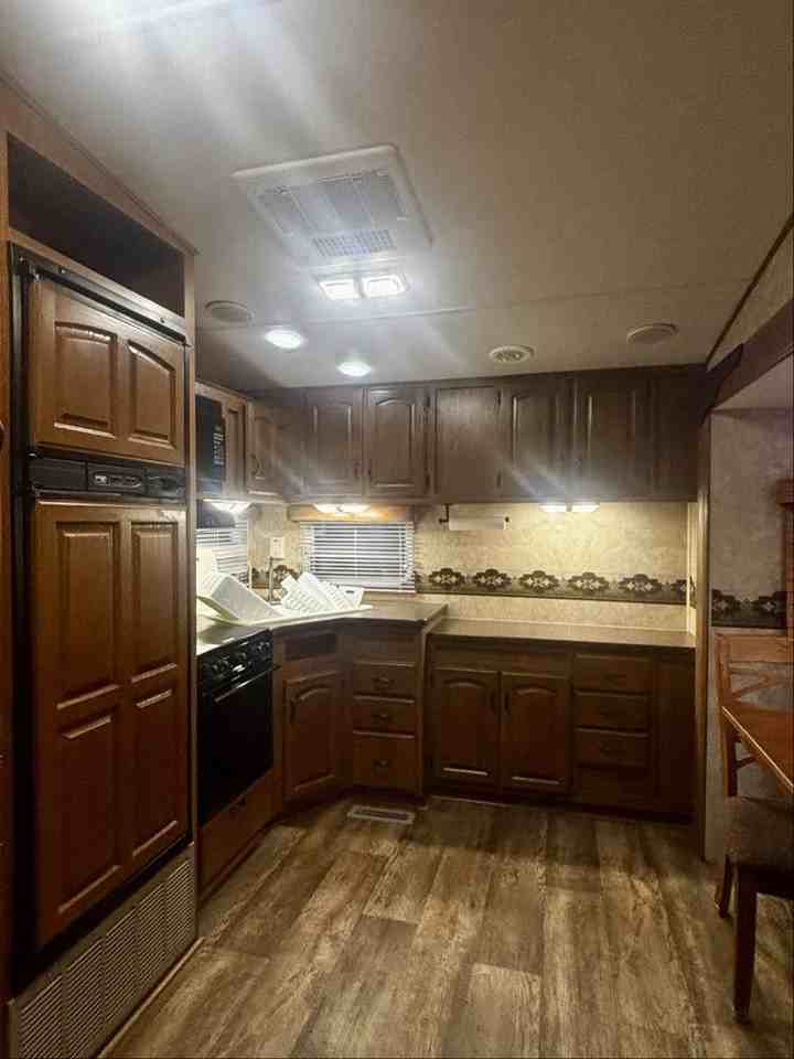 3158 Westwood Dr - Photo 4 of 15