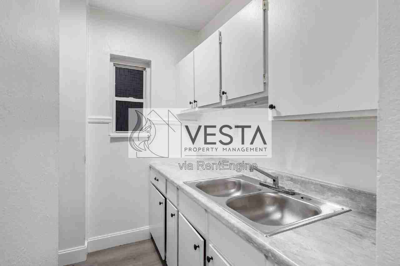28 Bass Ln #2 - Photo 2 of 18