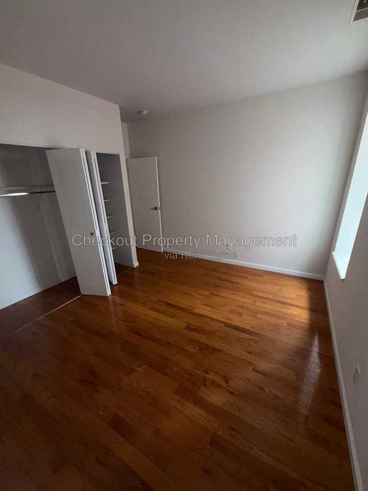 5535 Pershing Ave #22 - Photo 3 of 12