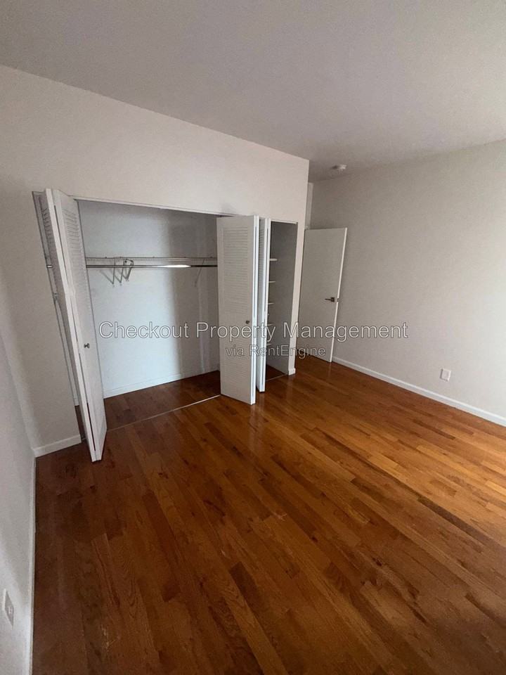 5535 Pershing Ave #22 - Photo 4 of 12
