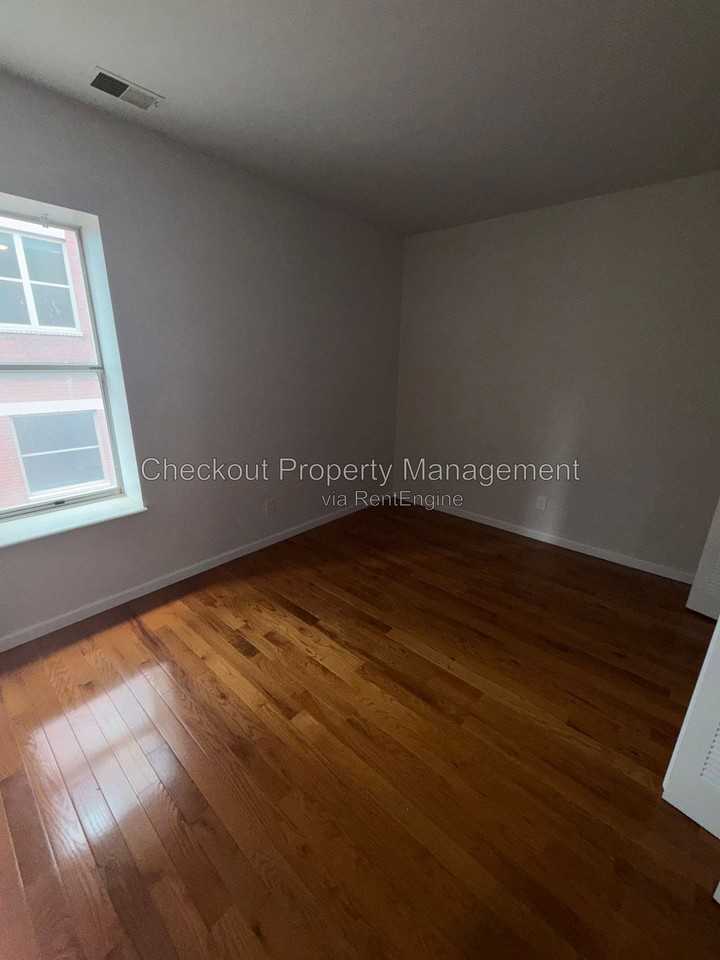 5535 Pershing Ave #22 - Photo 5 of 12