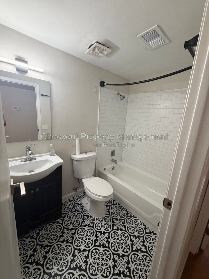 5535 Pershing Ave #22 - Photo 6 of 12