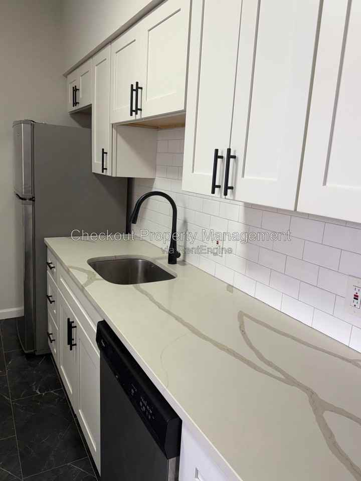 5535 Pershing Ave #22 - Photo 7 of 12