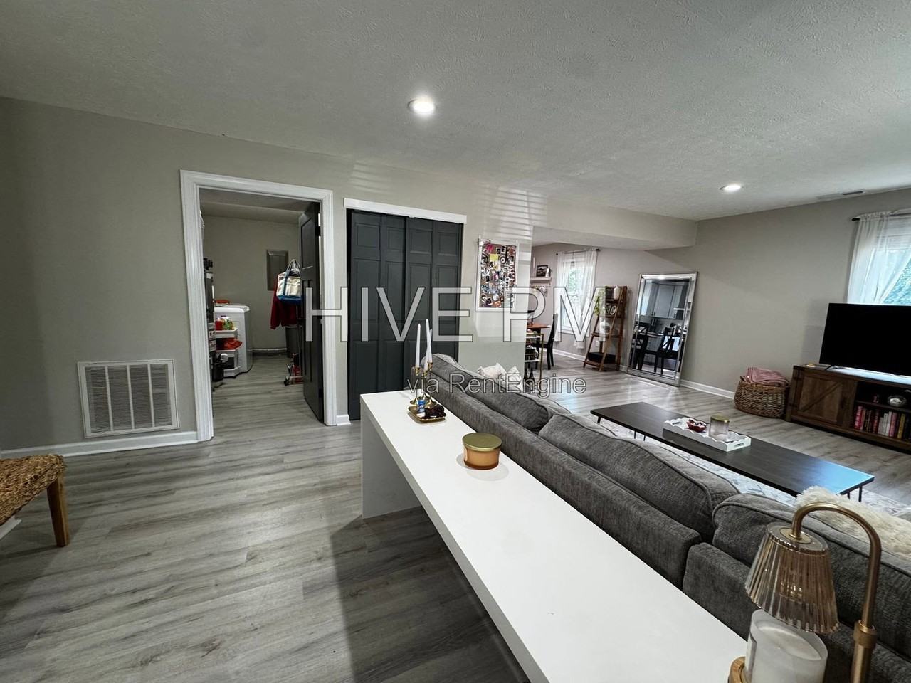 229 Congress Ave #229 - Photo 4 of 32