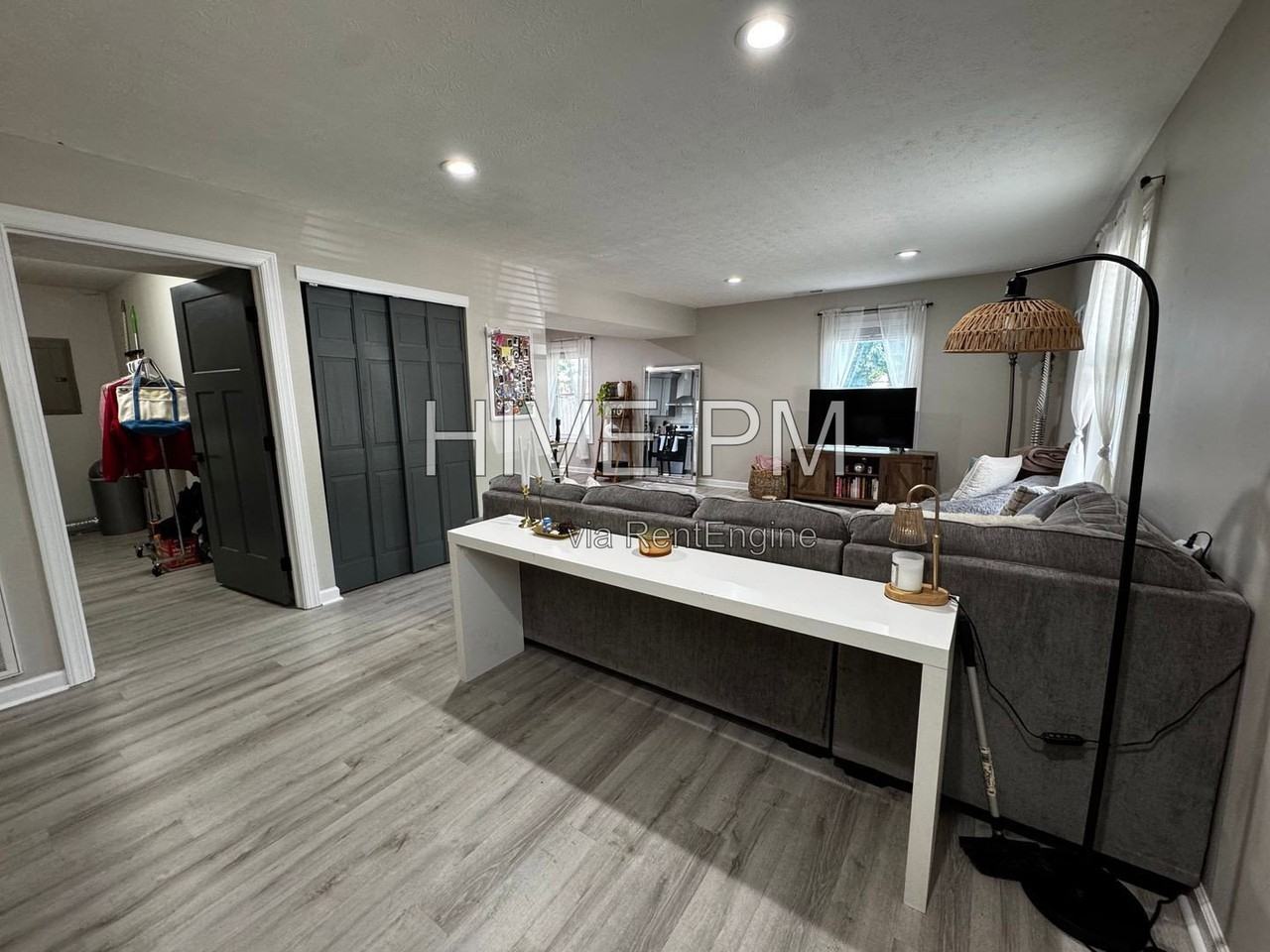 229 Congress Ave #229 - Photo 6 of 32