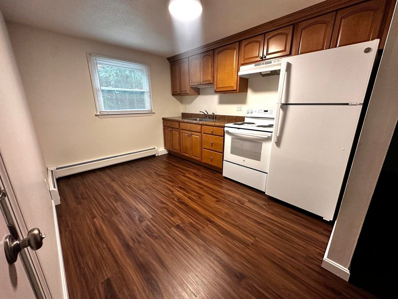 9 Emerald Dr #10 - Photo 2 of 11