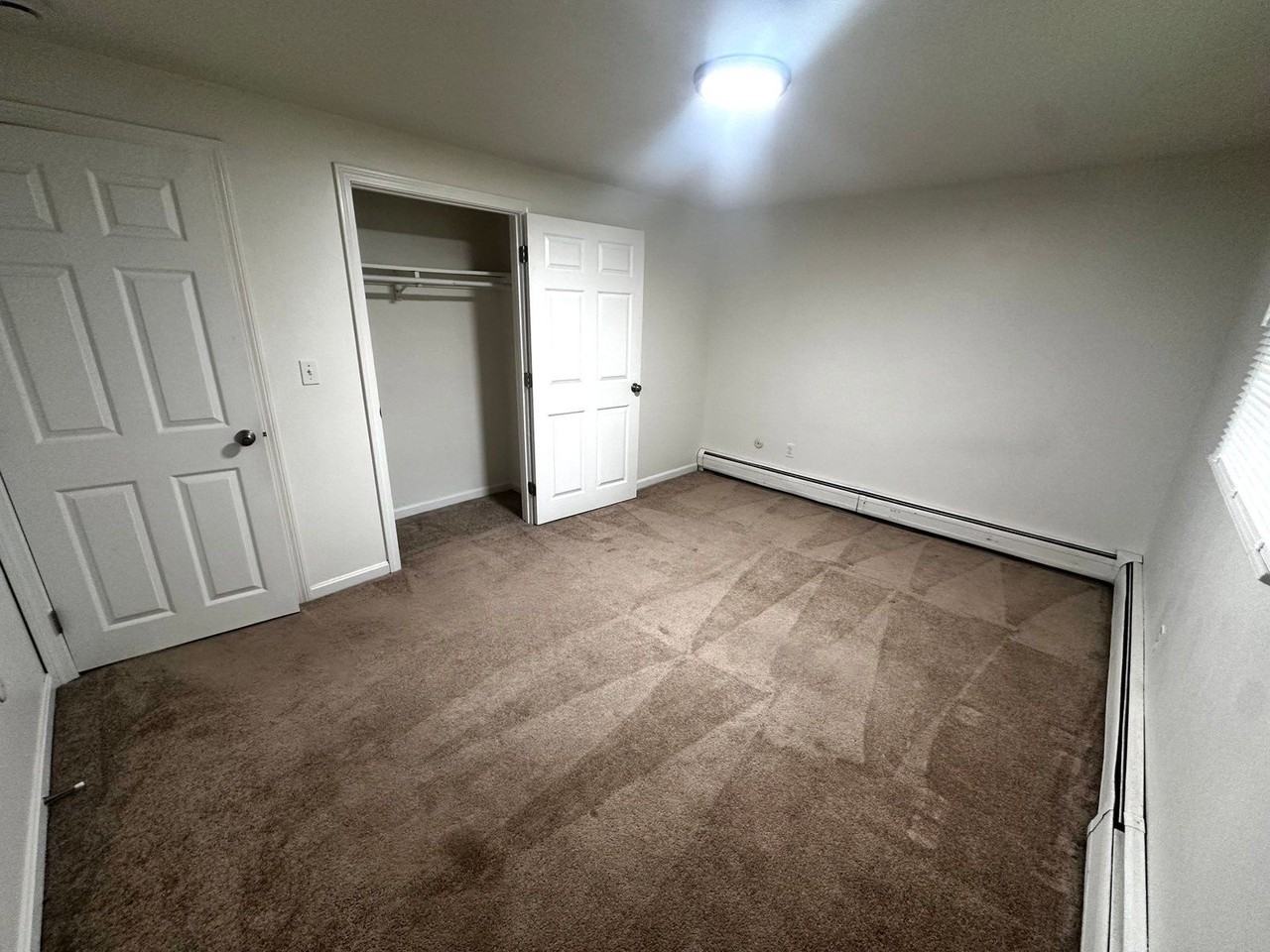 9 Emerald Dr #10 - Photo 5 of 11