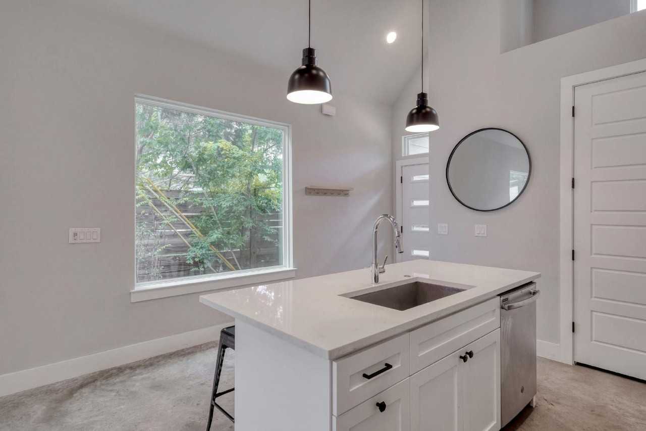 4814 Harmon Ave - Photo 7 of 21