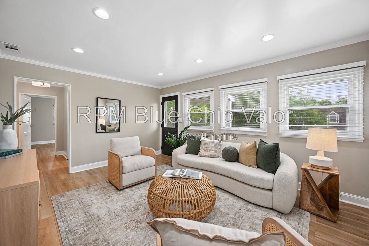 3395 Ault View Ave - Photo 6 of 34