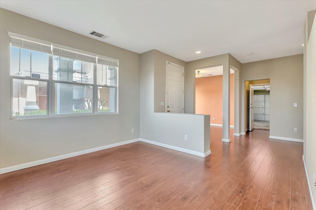929 Monarch Cir - Photo 5 of 50