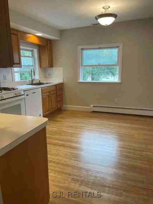 146 Chapel St - Photo 7 of 28