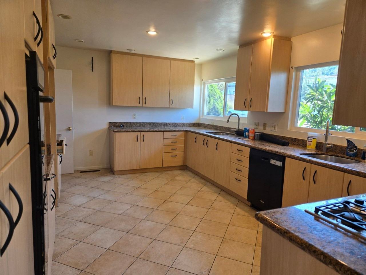 5310 Prosperity Ln - Photo 3 of 25