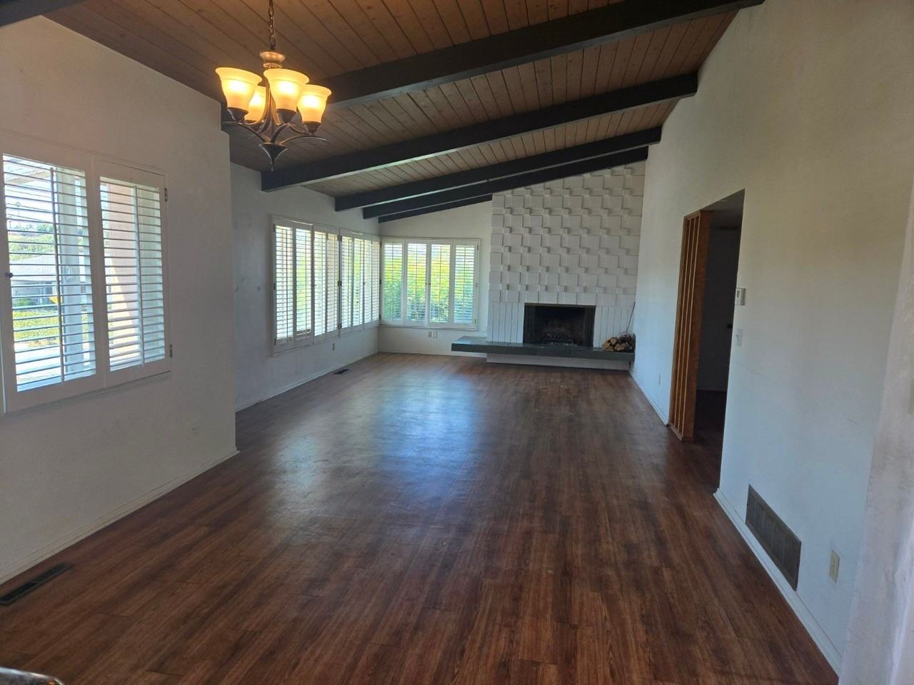 5310 Prosperity Ln - Photo 4 of 25