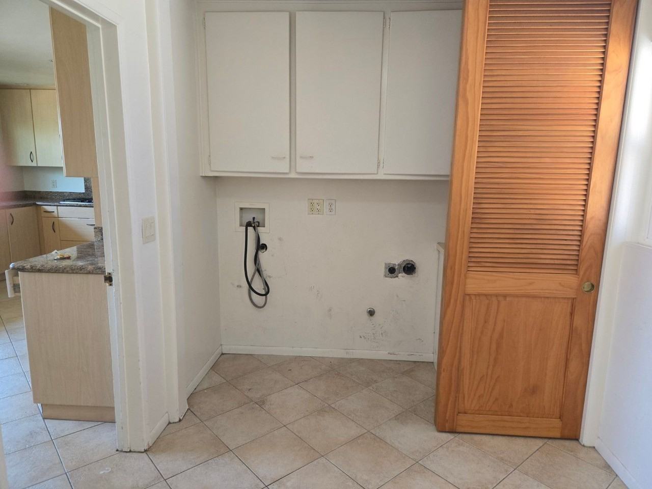 5310 Prosperity Ln - Photo 6 of 25
