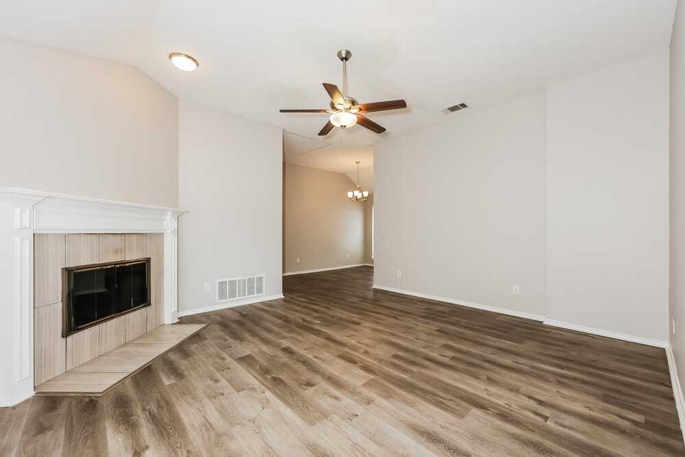 822 Astaire Ave - Photo 3 of 16