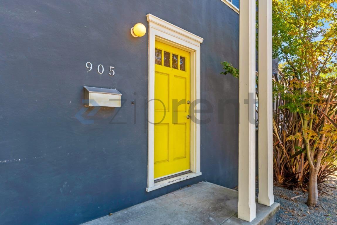 905 61st St #905 - Photo 4 of 27
