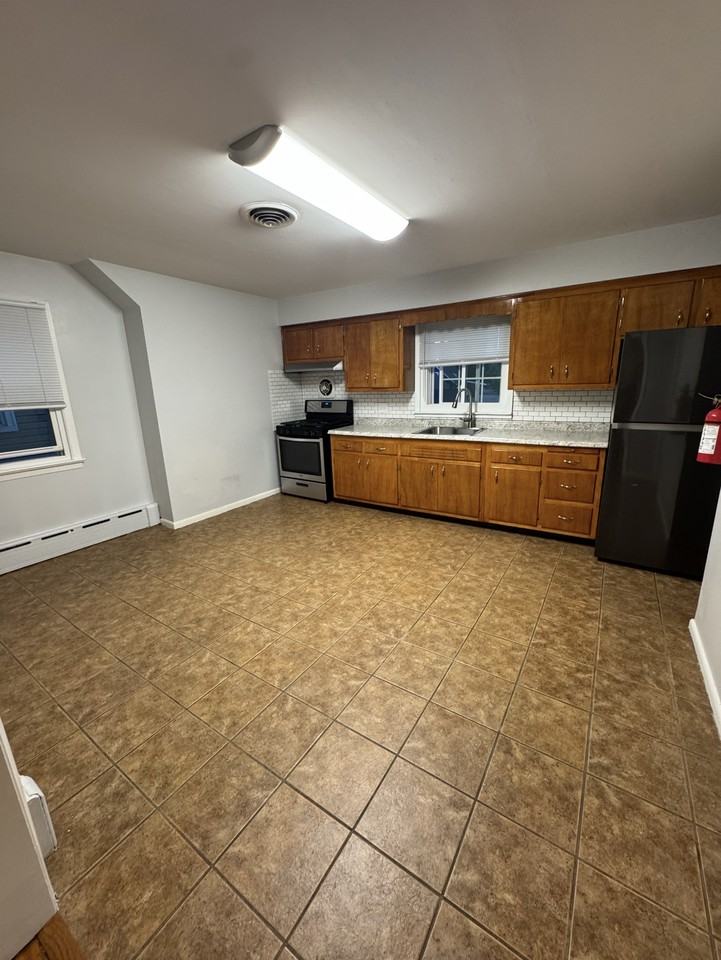 141 Alabama Ave #2 - Photo 7 of 8